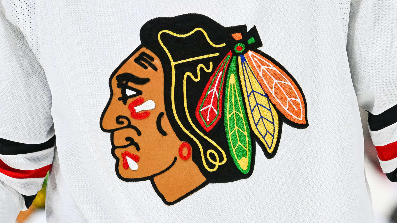 Blackhawks sign Taige Harding to entry-level deal