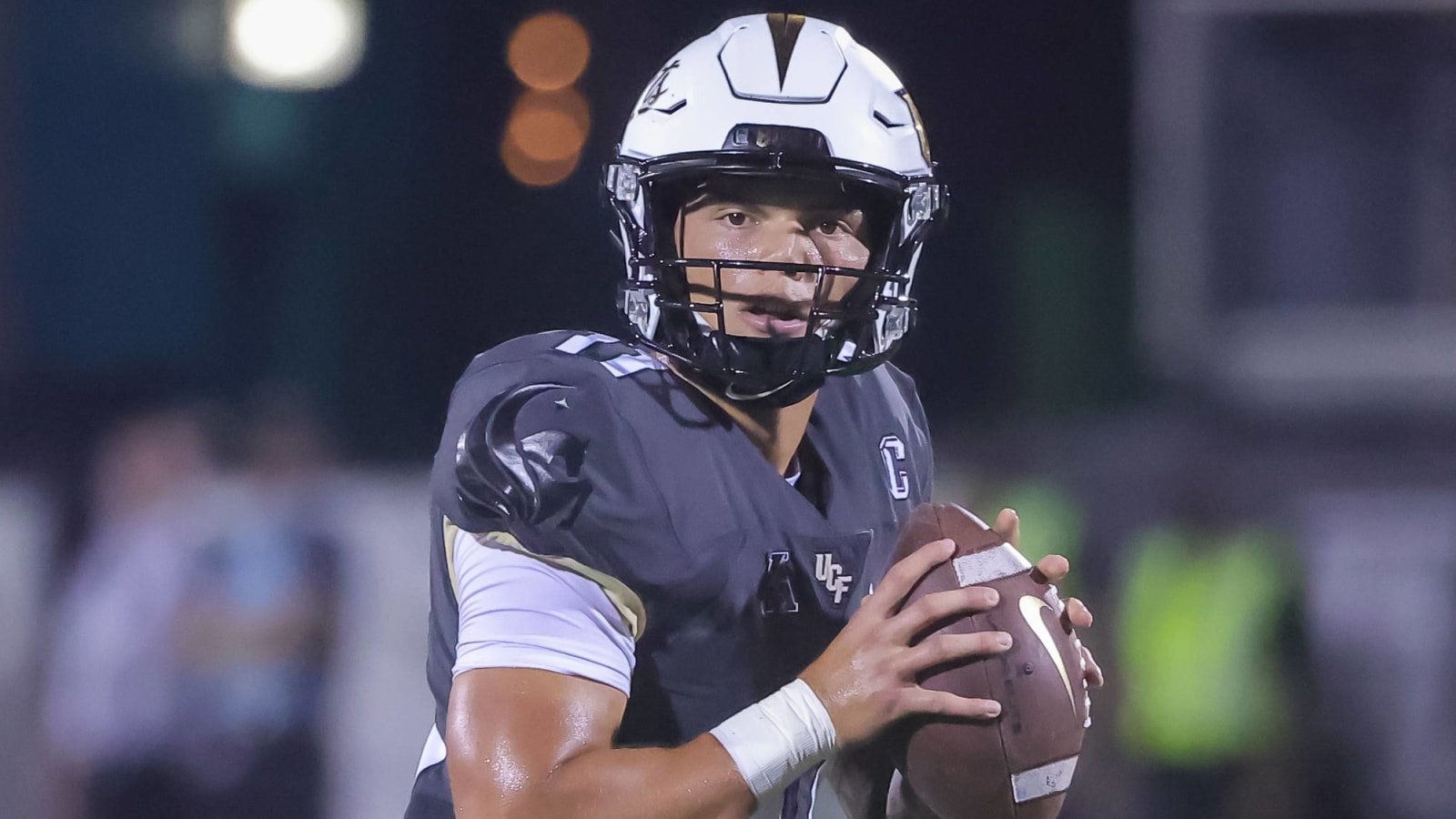 UCF QB Dillon Gabriel suffered broken clavicle in loss to Louisville