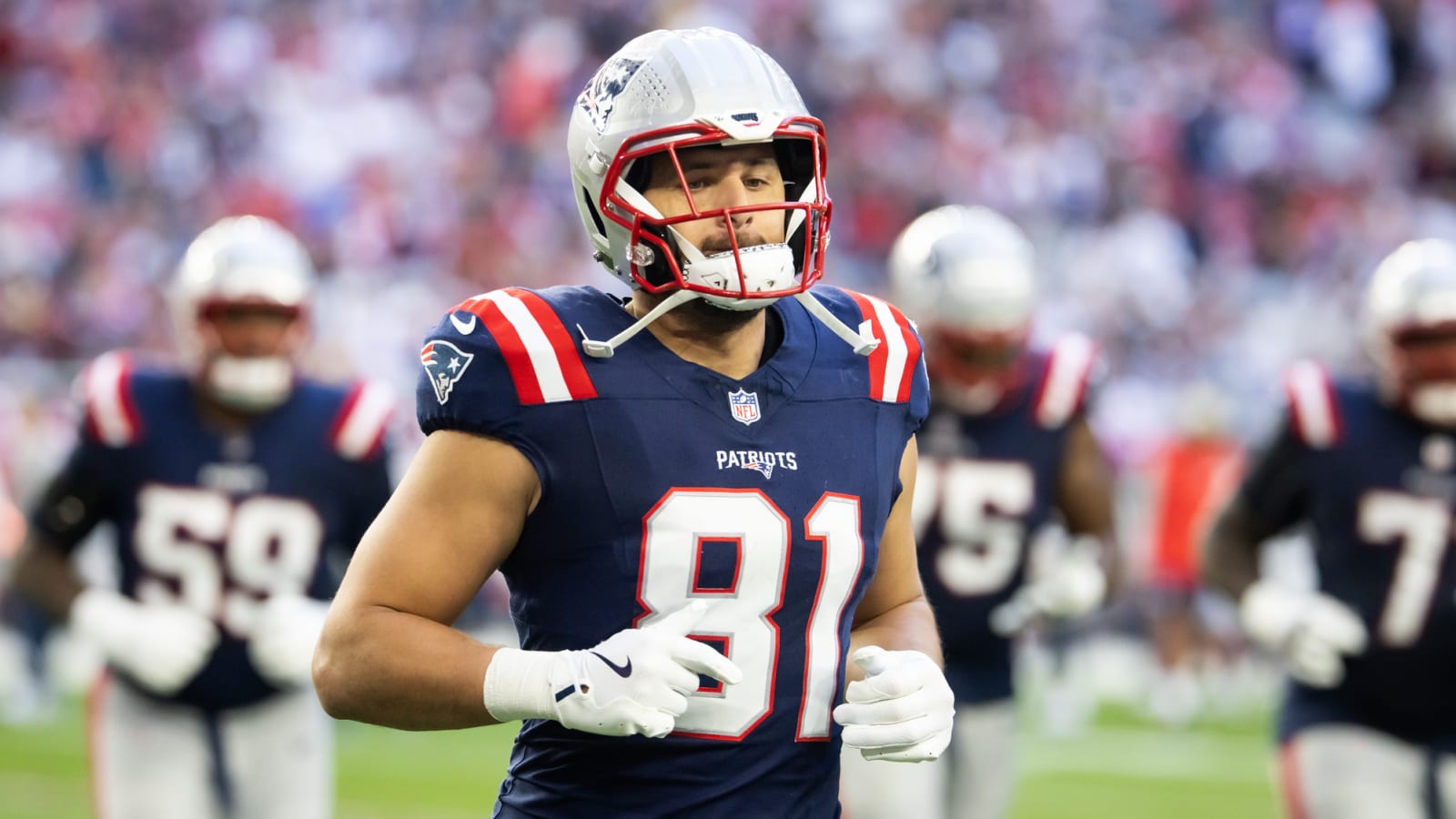 Patriots Re-Signing TE Austin Hooper