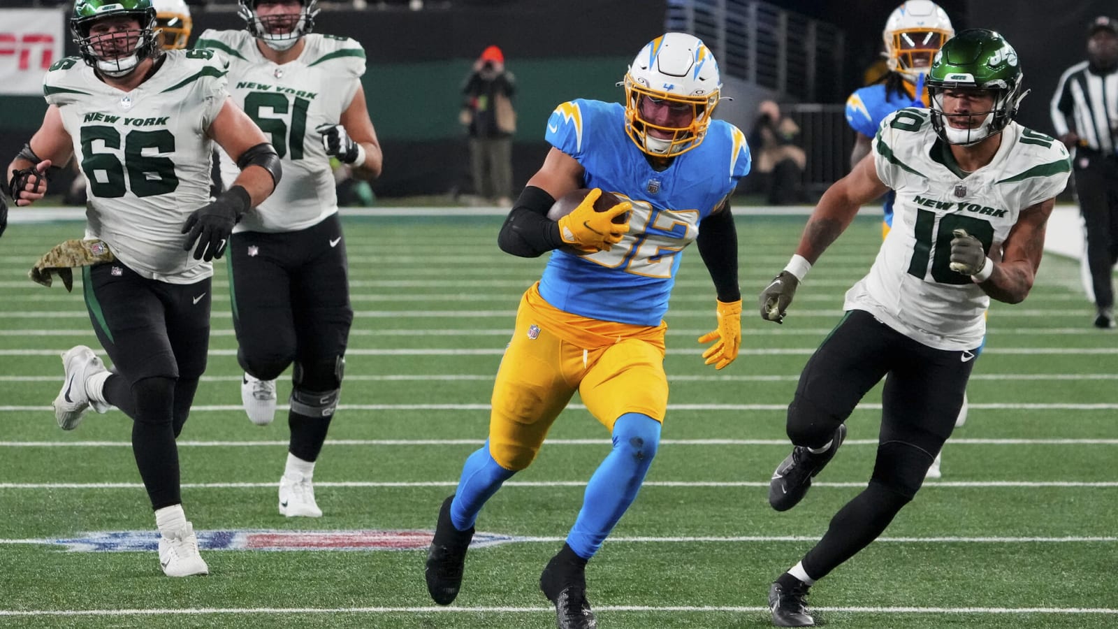 Los Angeles Chargers 2024: 2 Players They Need To Re-sign & 3 They Can Let Walk