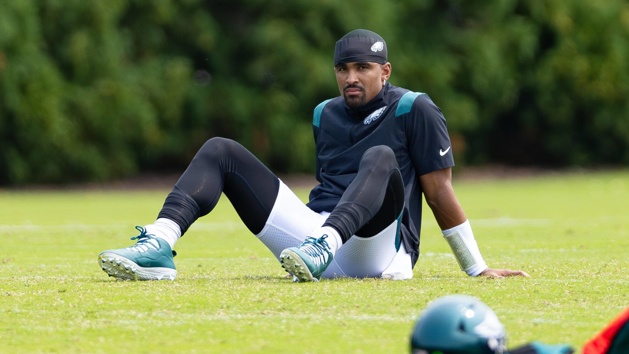 Jalen Hurts With Michael Jordan Philadelphia Eagles Wearing Kobe