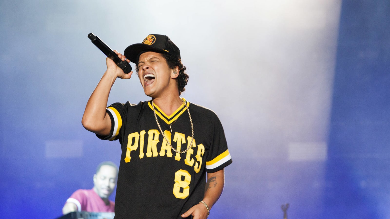 Watch: Bruno Mars choreographs his new 'Fortnite' emote