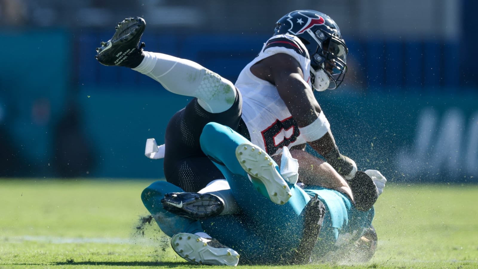 Texans LB addresses 'dirty' hit on Jaguars QB Trevor Lawrence 