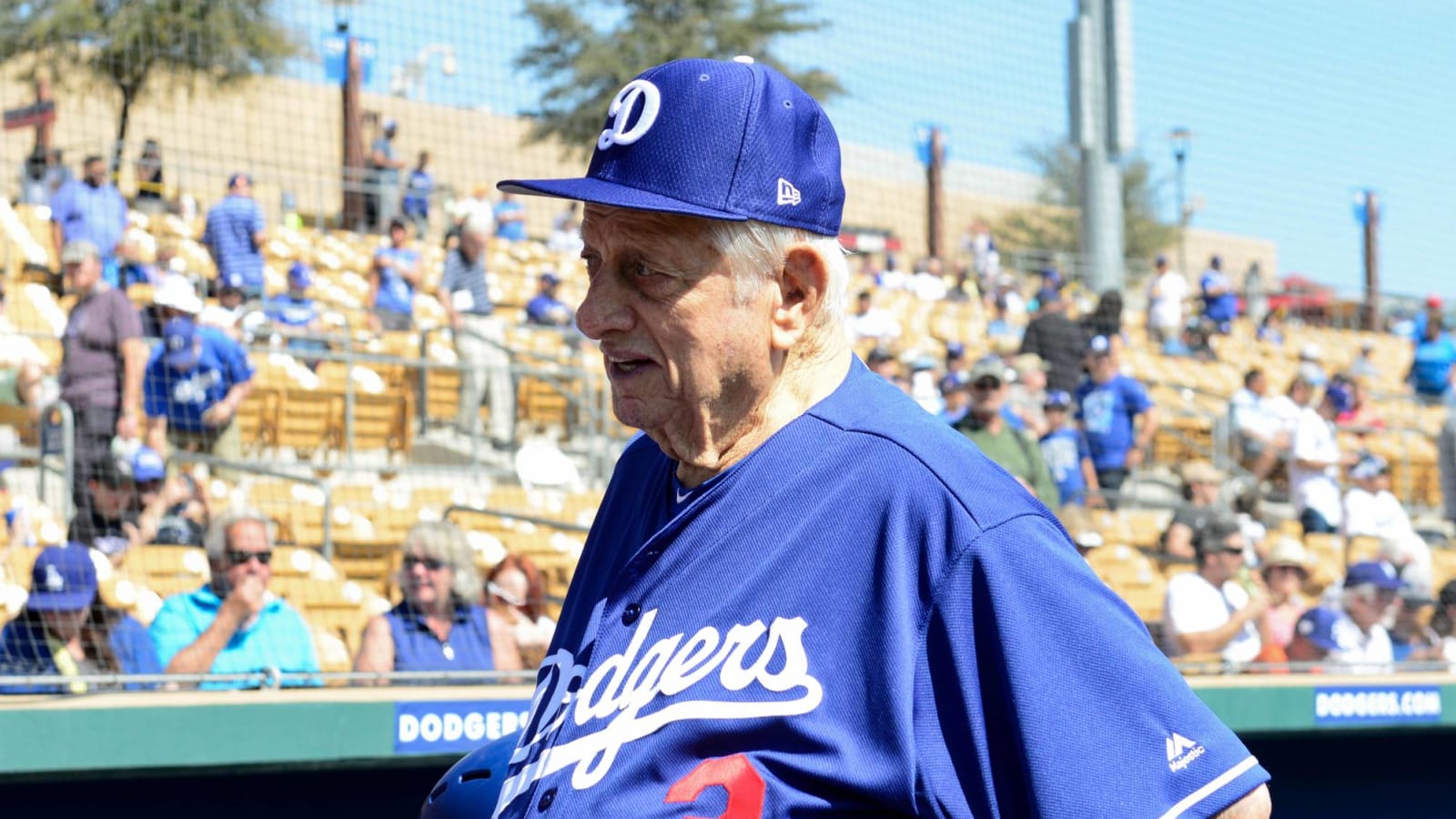 MLB world mourns the death of Dodgers legend Tommy Lasorda