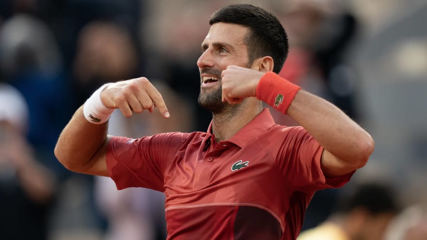 Novak Djokovic reveals details about his knee injury