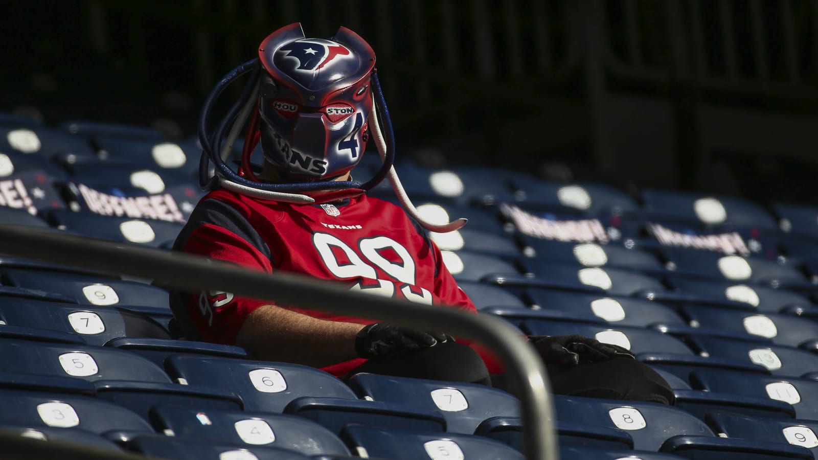 Texans struggling to sell season tickets?