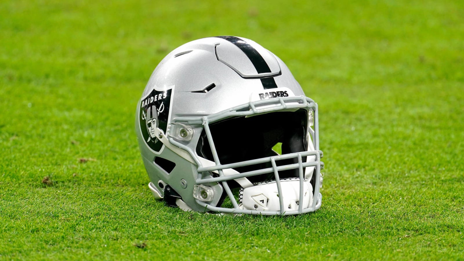 Report: Raiders reach 100 percent vaccination rate