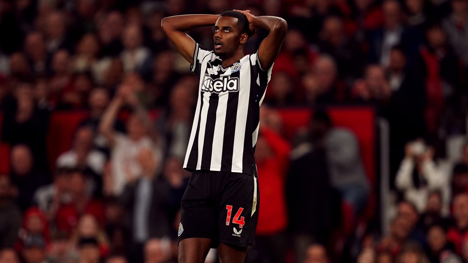 Dwight Yorke urges Arsenal to invest £100million on Premier League star