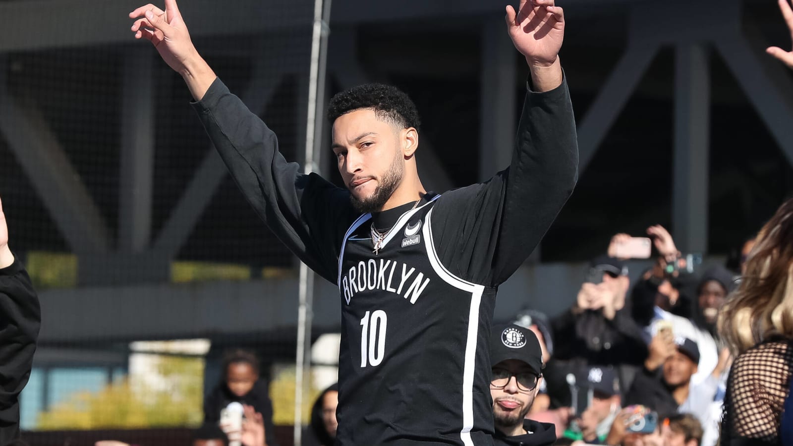 Watch: Ben Simmons is already shooting air-balls and the season hasn't started yet