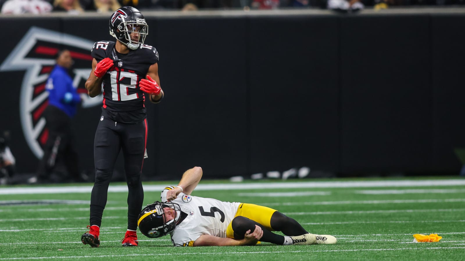 Steelers Fear P Cameron Johnston Suffered “Serious” Leg Injury