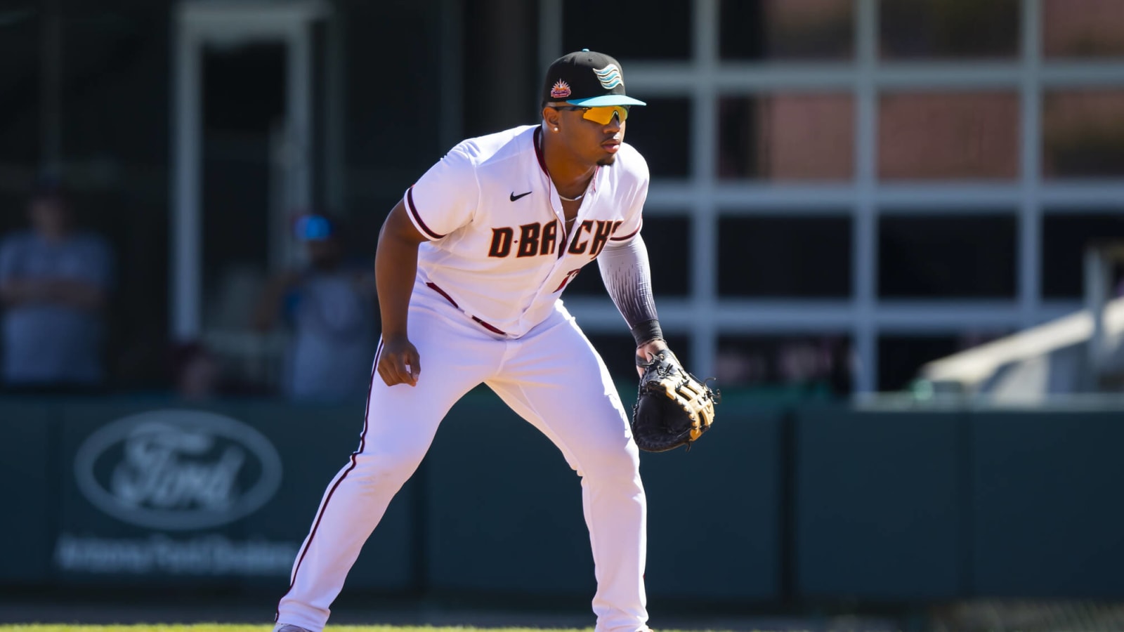 Diamondbacks Promote Deyvison De Los Santos After Strong Start in Double-A