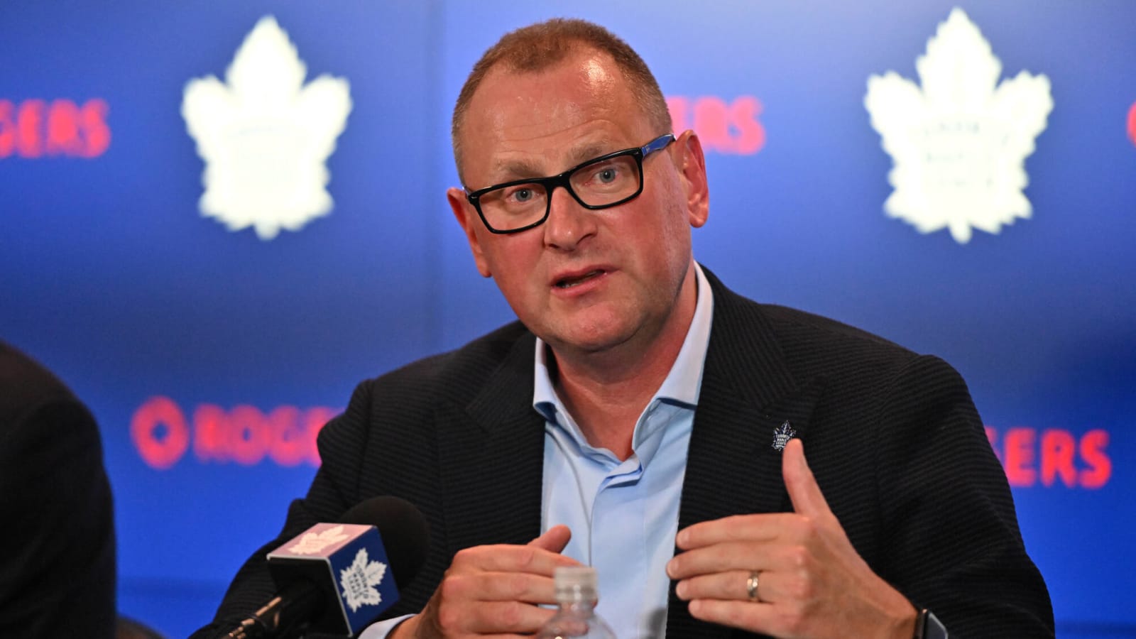 Maple Leafs GM eyeing trade to improve blue line
