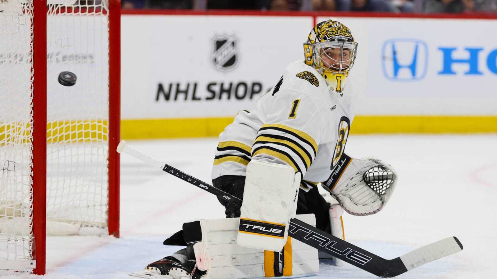 Jeremy Swayman Keeps Bruins In Game, Beats Florida Panthers