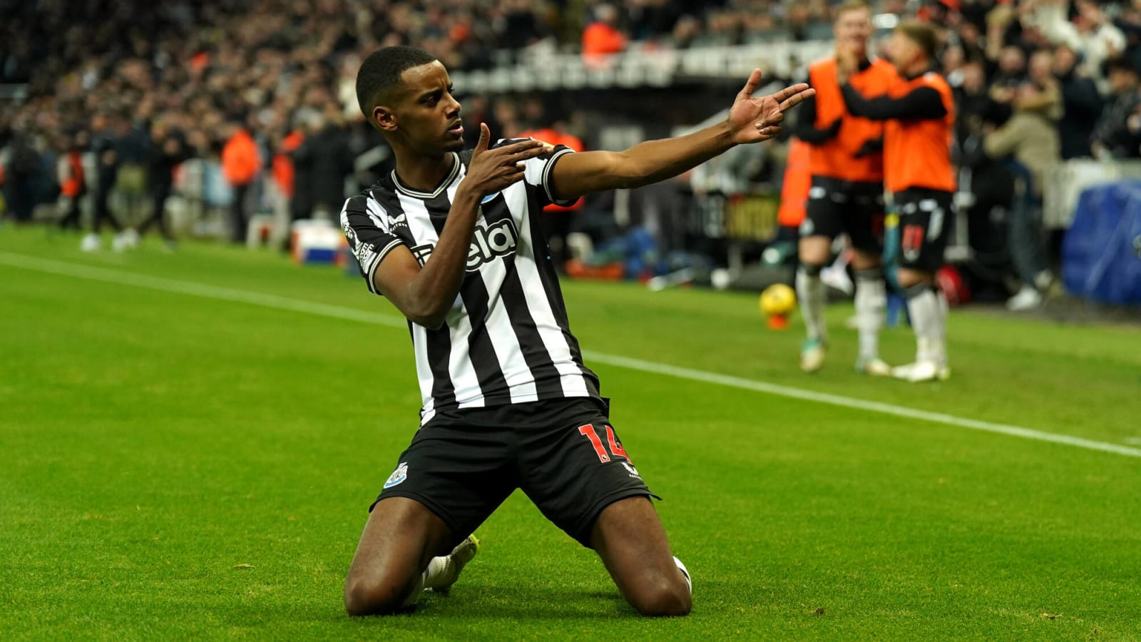 Alan Shearer compares Arsenal target to Thierry Henry