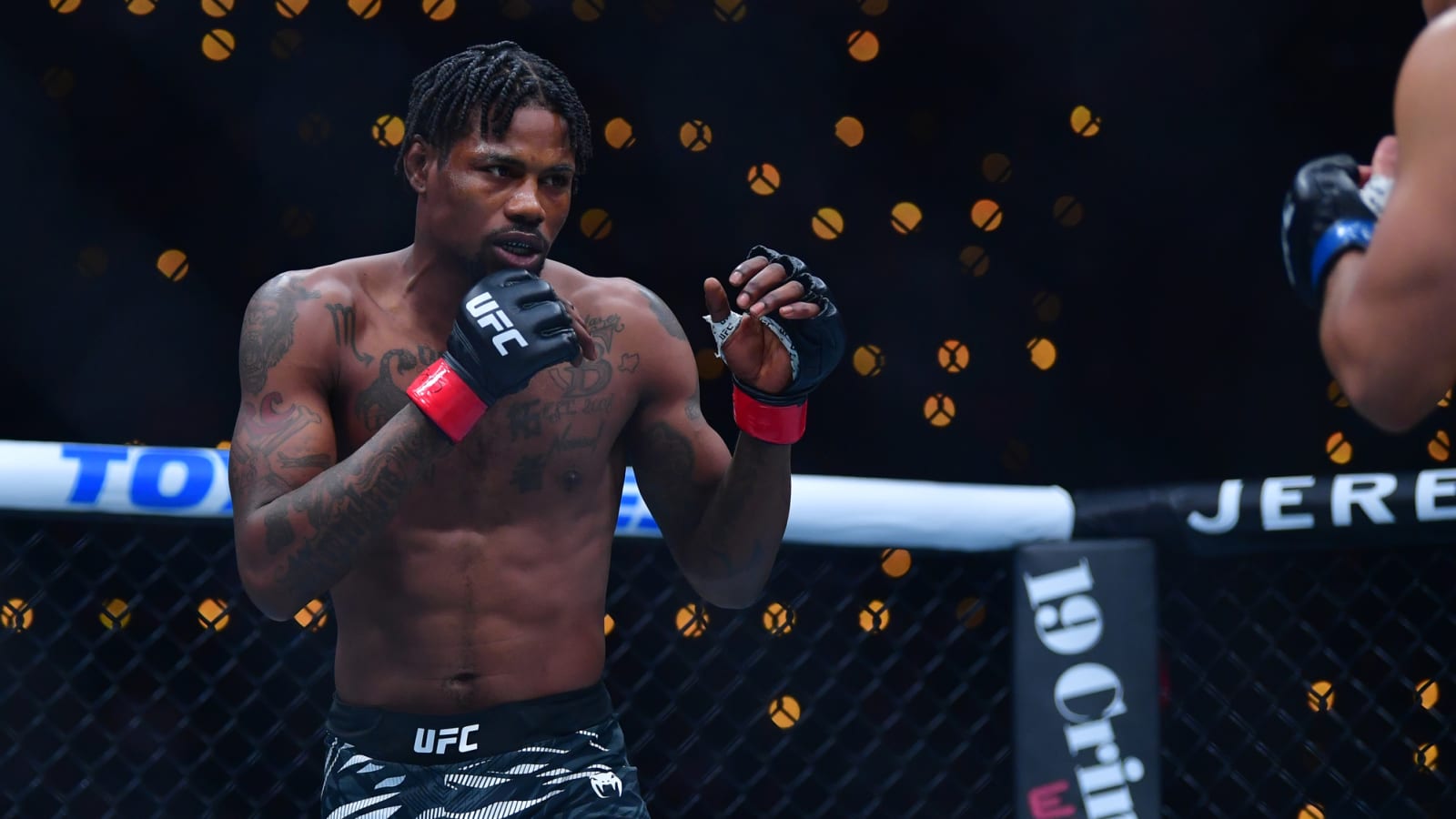 Exciting Welterweight Clash Added To UFC London