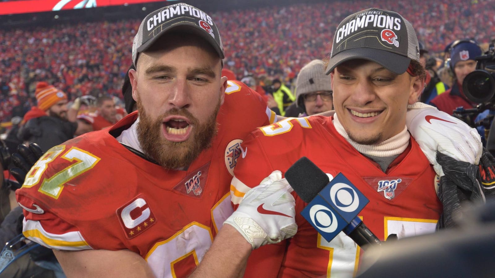 Chiefs' Patrick Mahomes, Travis Kelce scoff at 'rebuilding