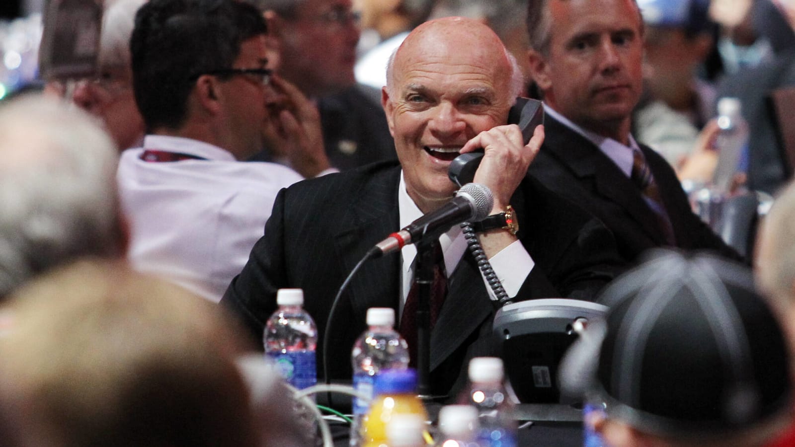 Islanders GM seems to hate new contract he just handed out