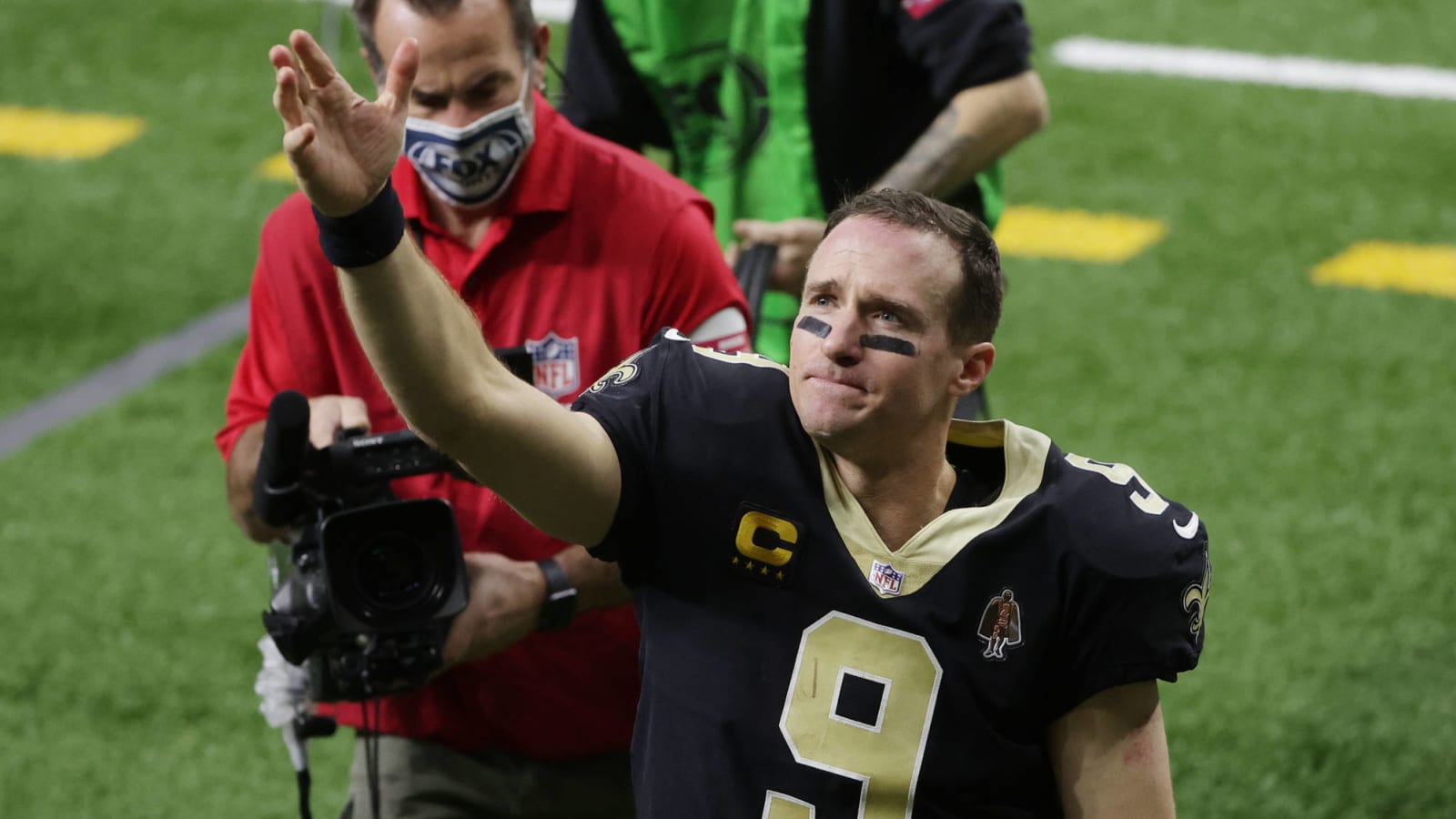 Drew Brees goes viral for full head of hair in workout video