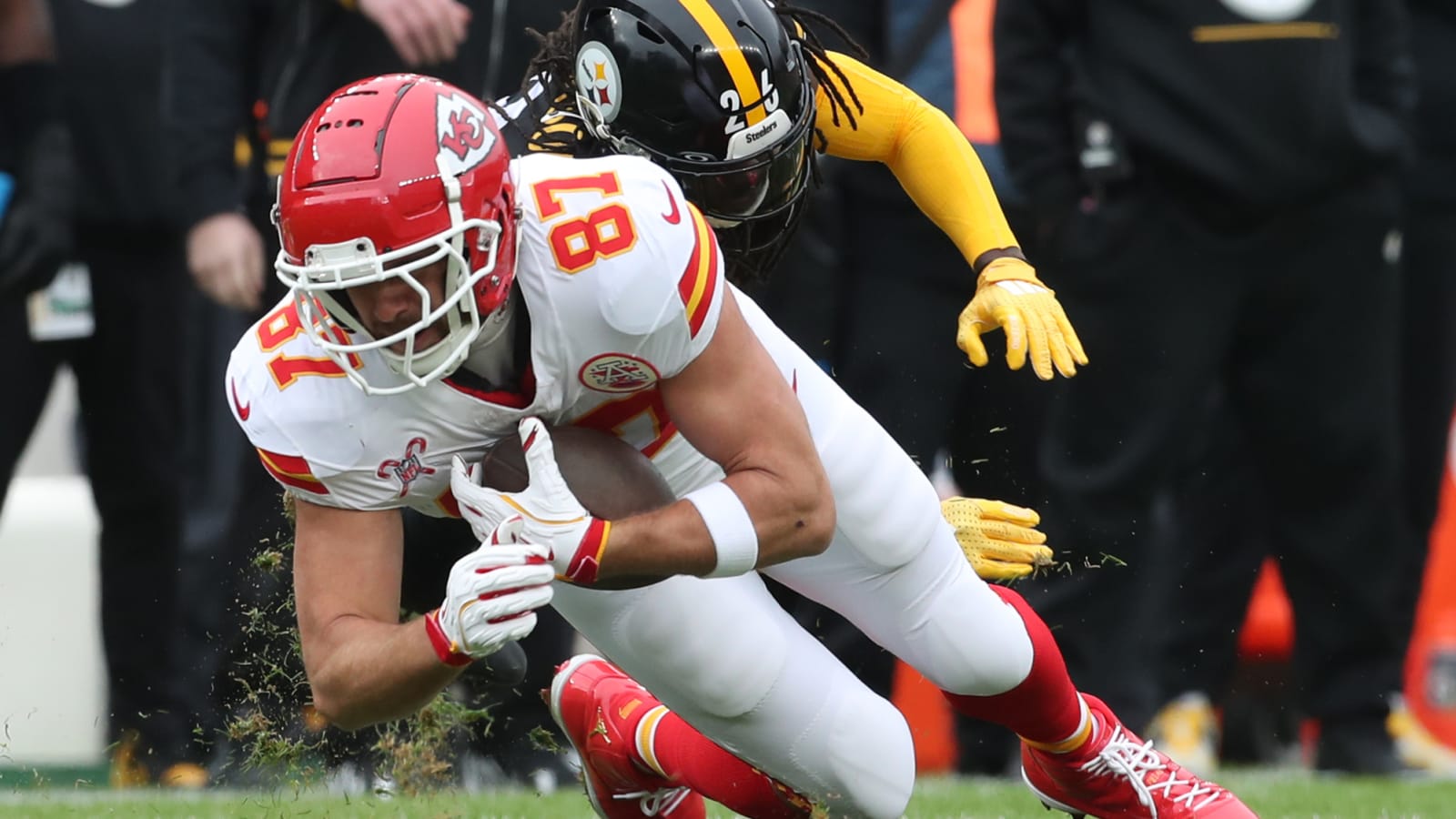 Travis Kelce breaks Chiefs record for career receiving touchdowns
