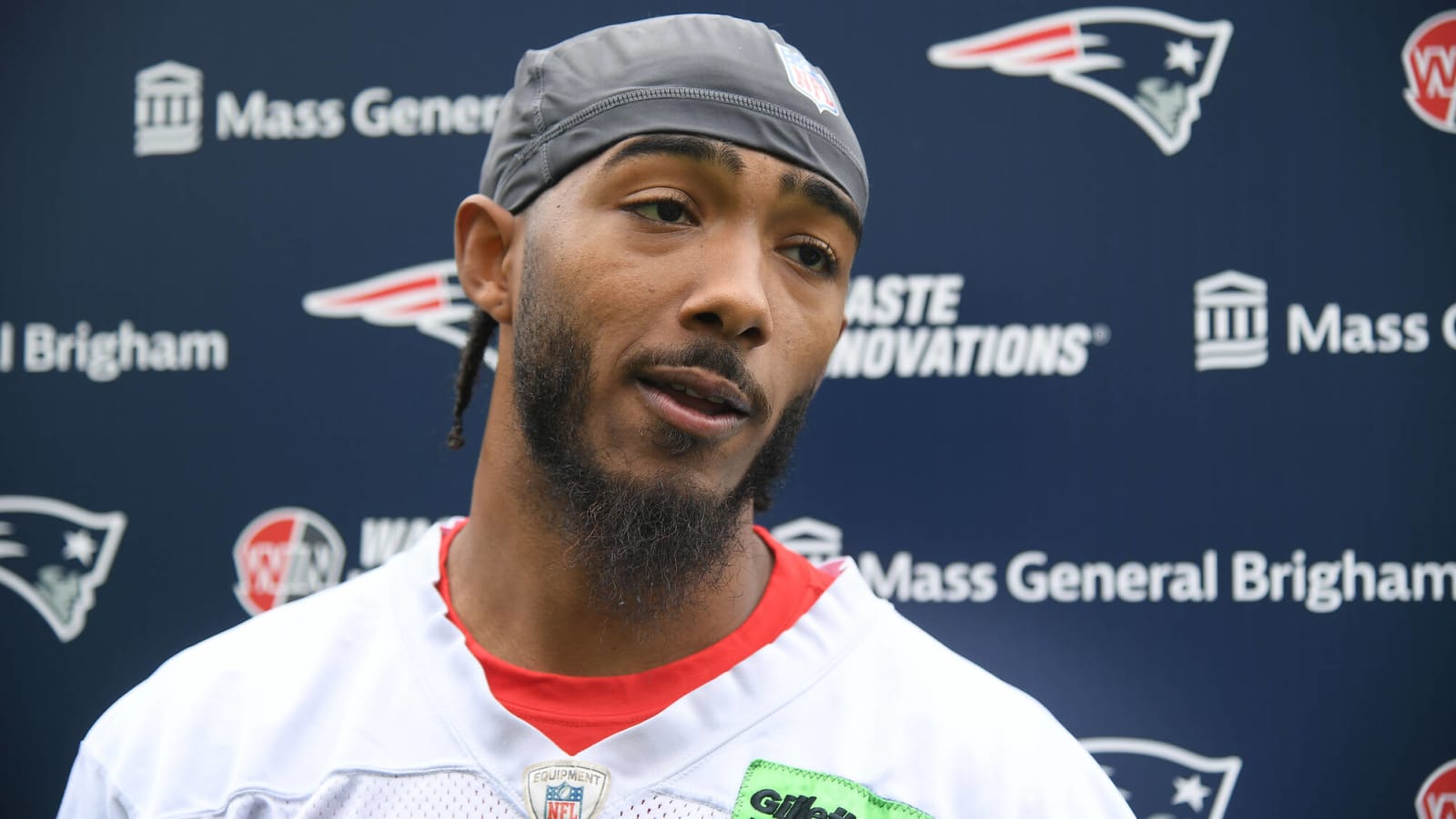 Patriots sign second-round WR, complete rookie deals