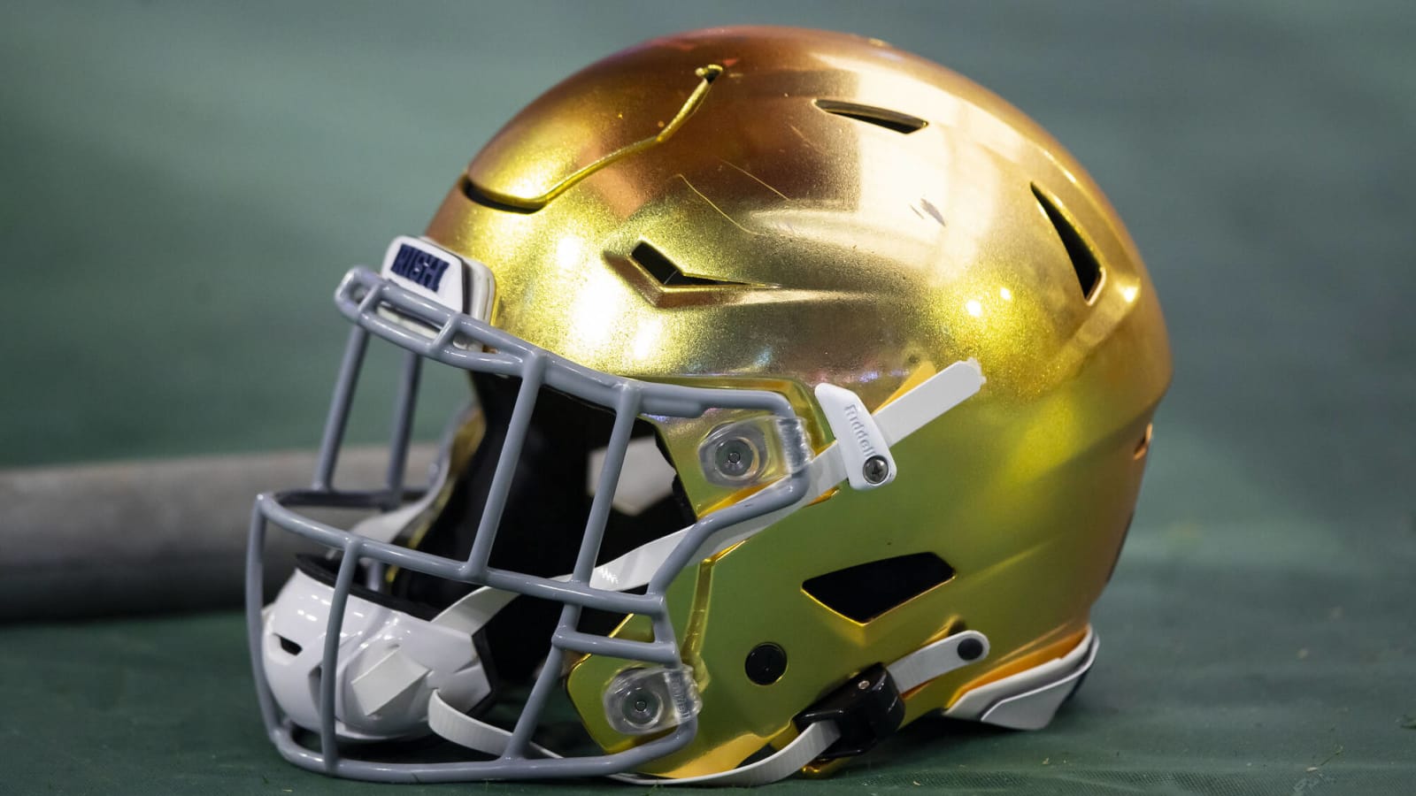 Notre Dame signs record apparel deal with Under Armour