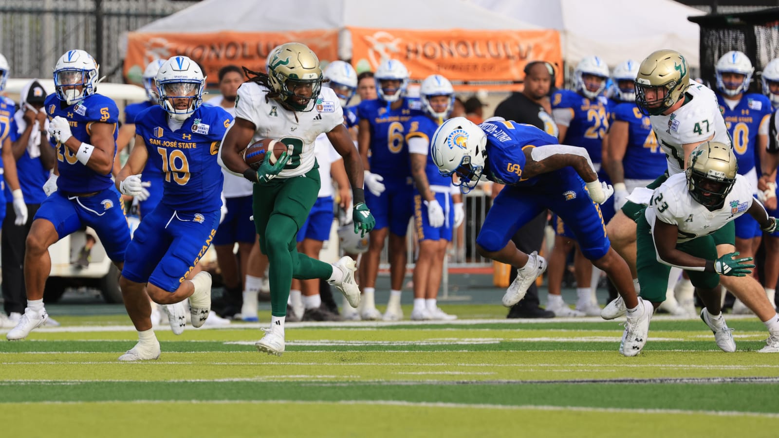USF pulls off epic 93-yard kick return TD in Hawaii Bowl
