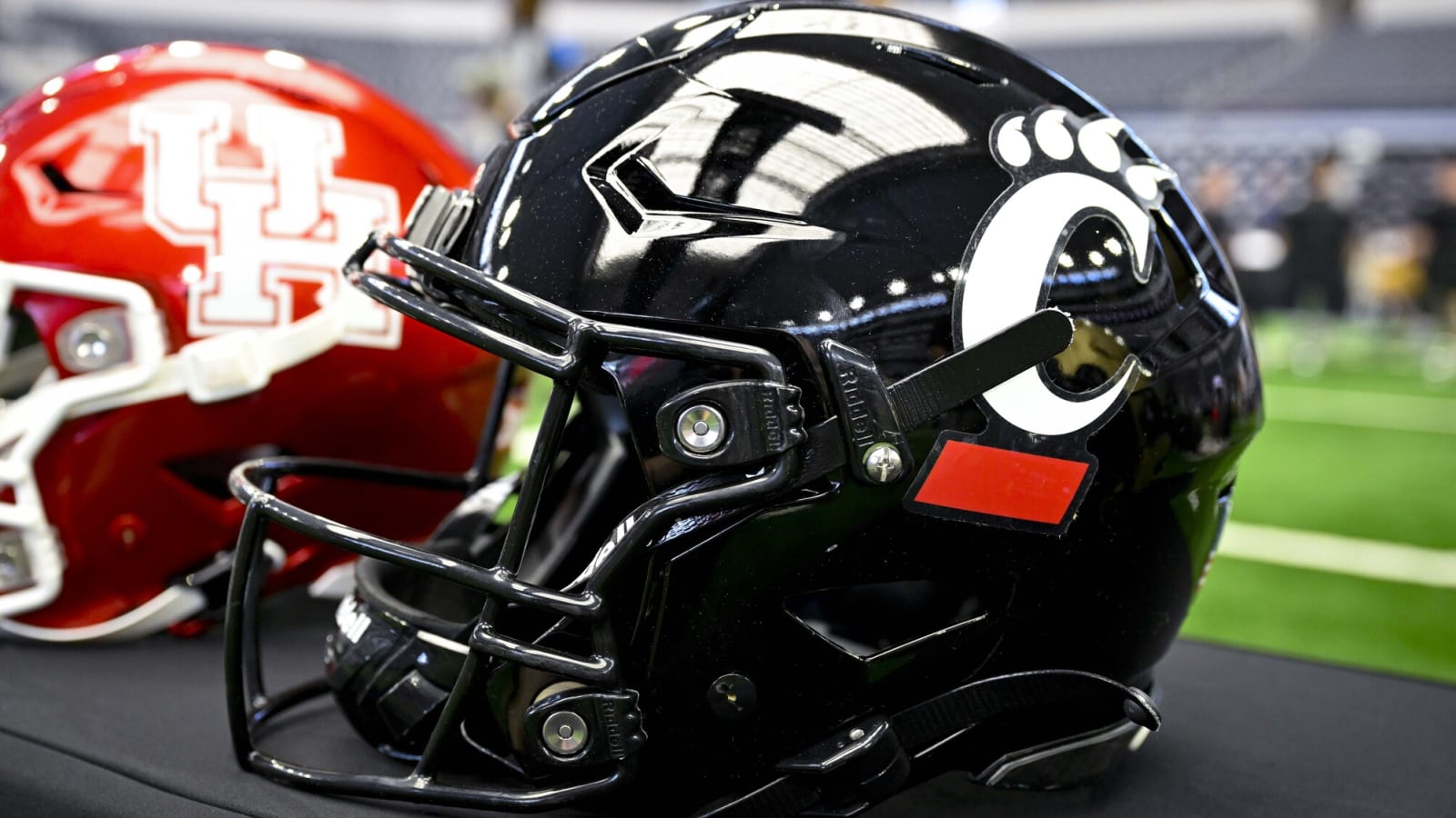 Cincinnati lands four-star CB over Michigan and Virginia Tech