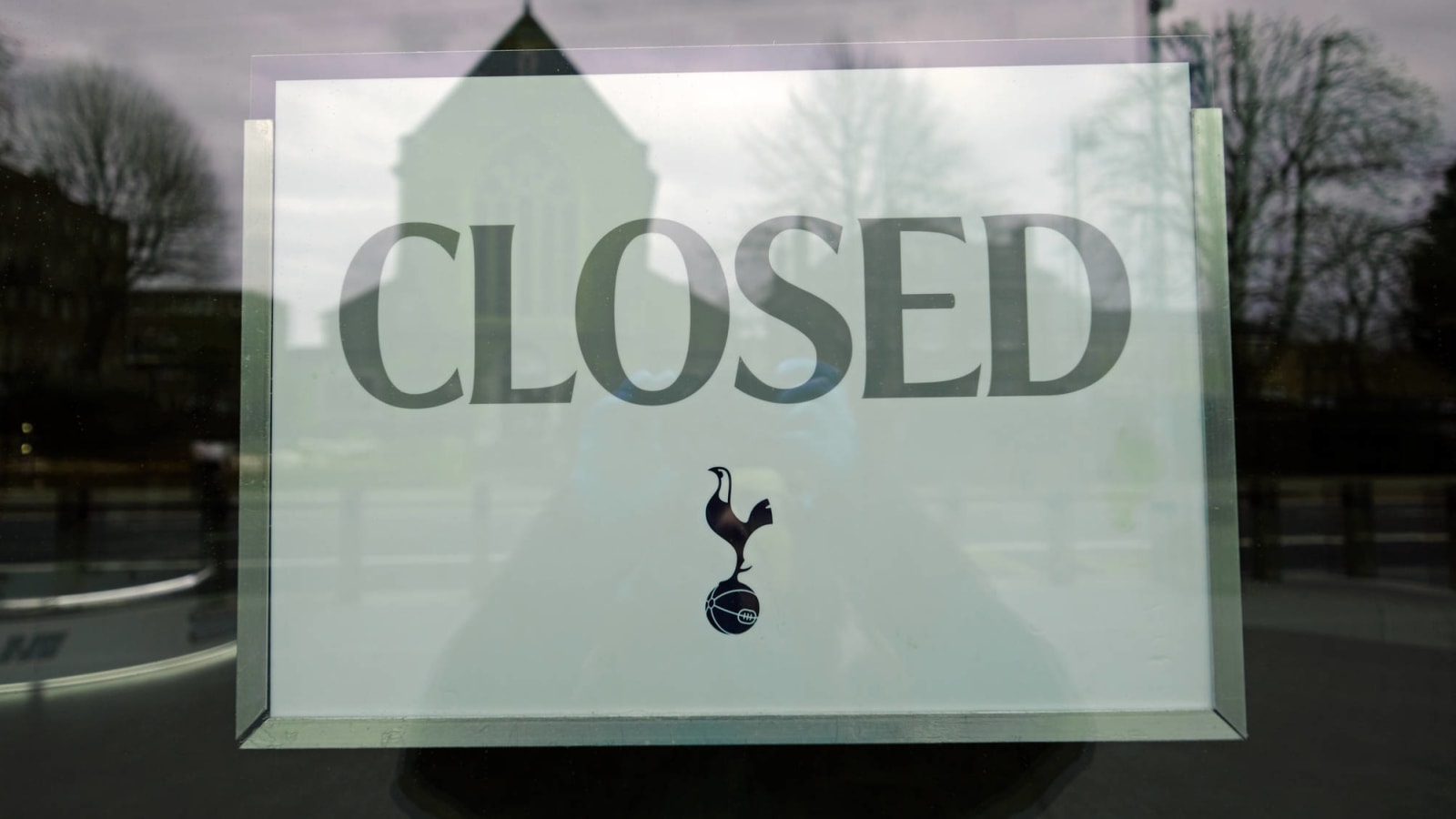 English Premier League still wants to resume season