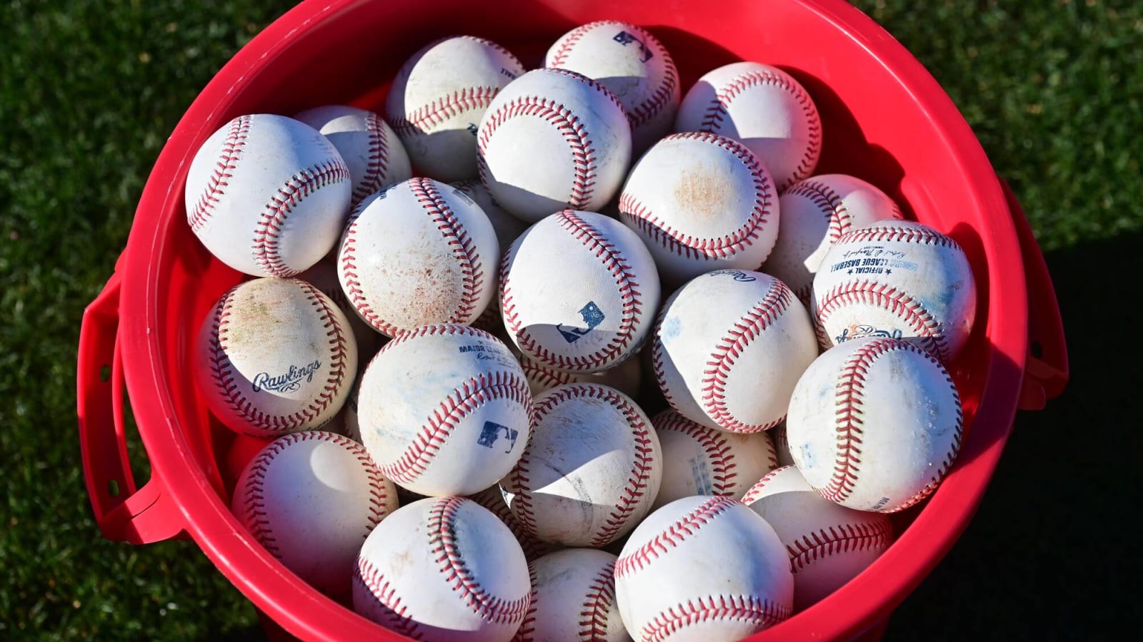 Former catcher Bill Plummer dies at 76