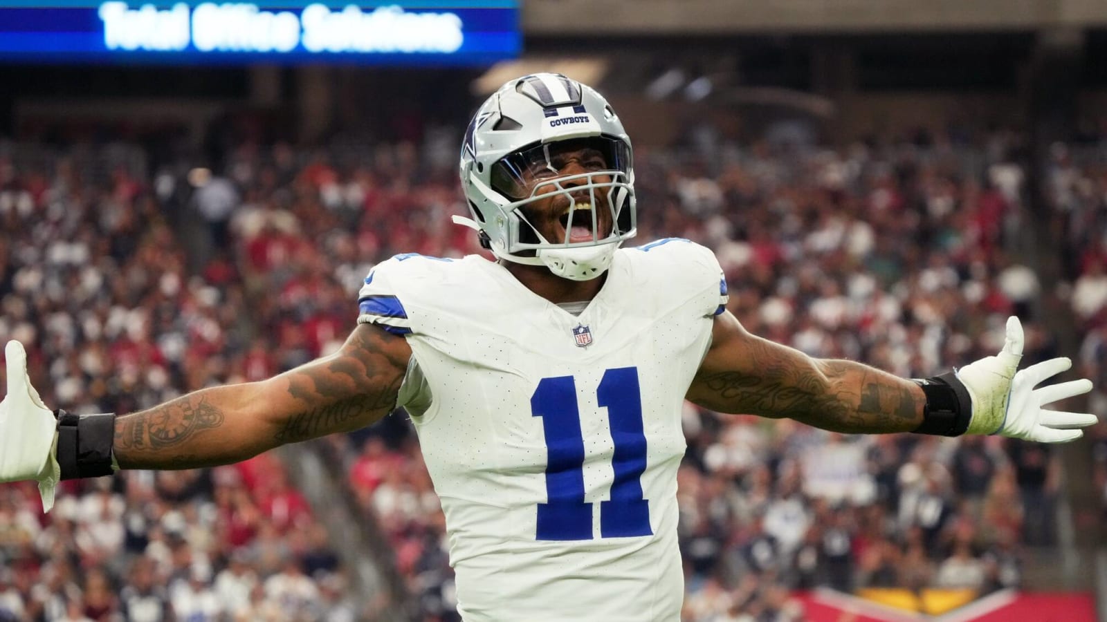 Micah Parsons has no rush negotiating his new contract with the Cowboys