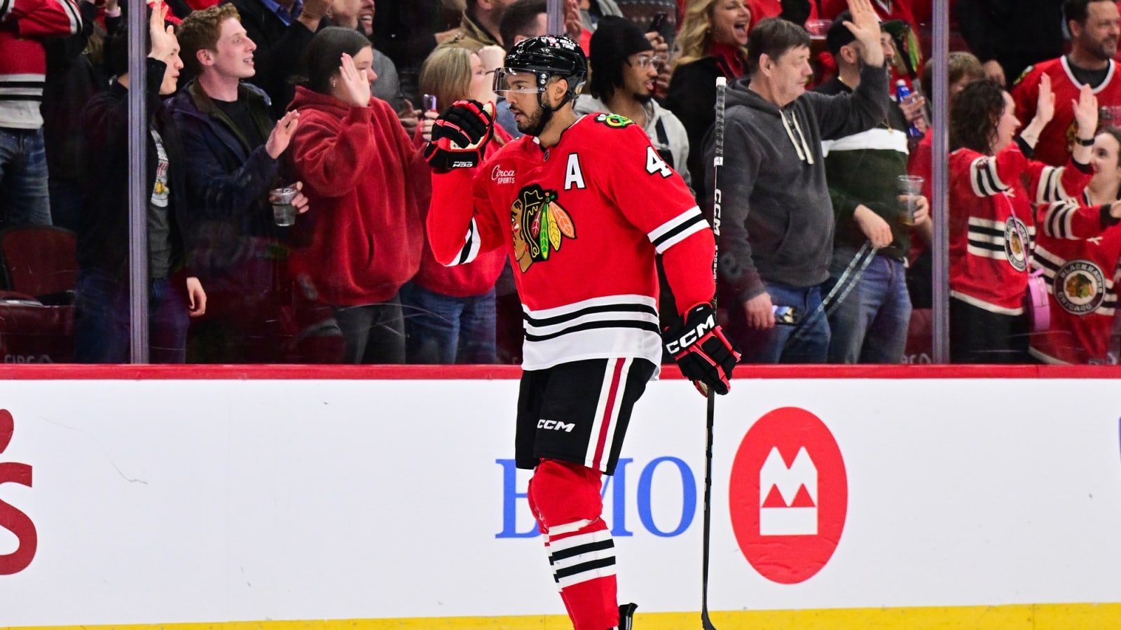 Blackhawks trade Seth Jones to Florida, acquire Spencer Knight, first-round pick from Panthers