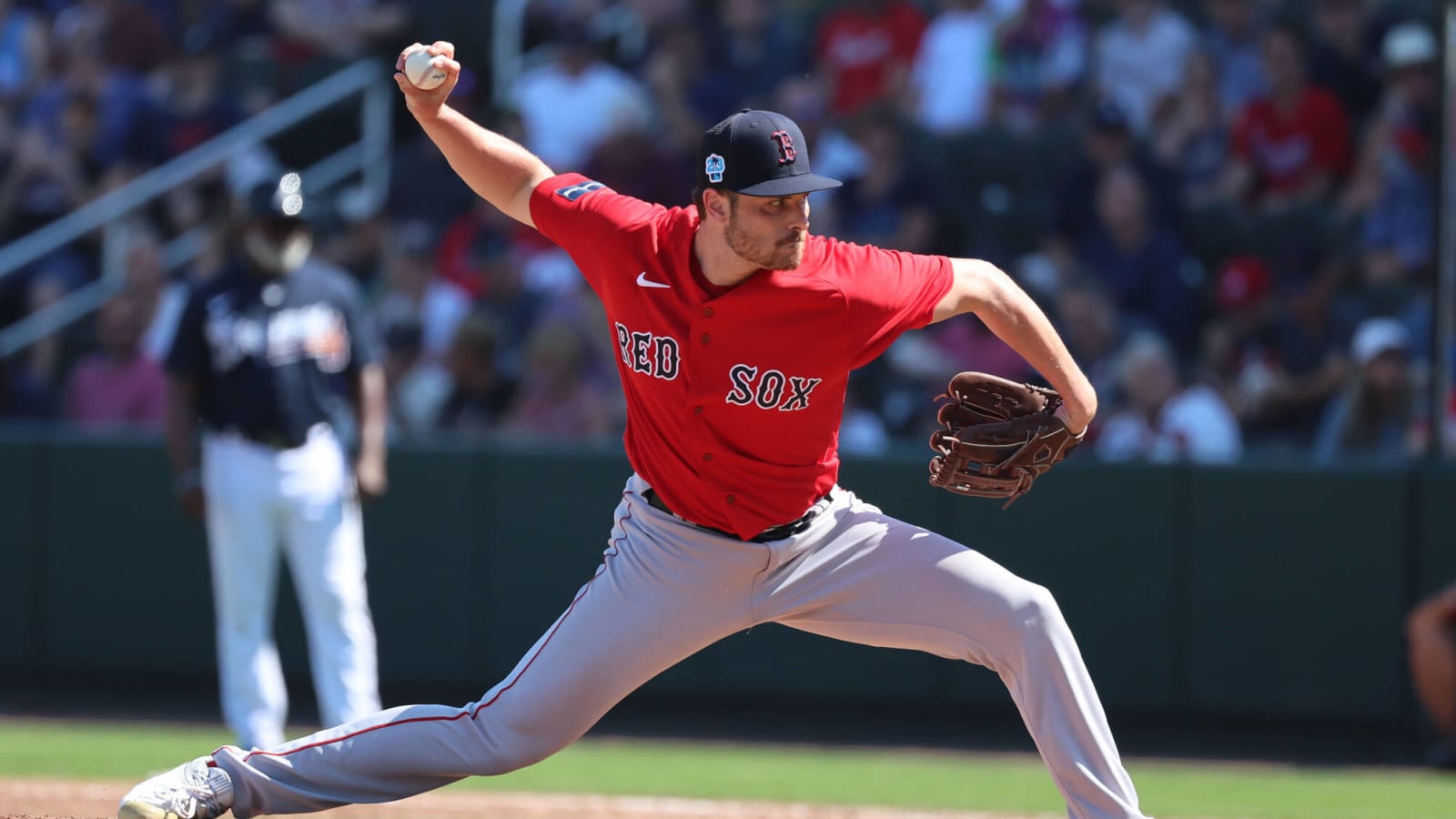 Red Sox’ Wyatt Mills (right elbow inflammation) behind in throwing program, Alex Cora says