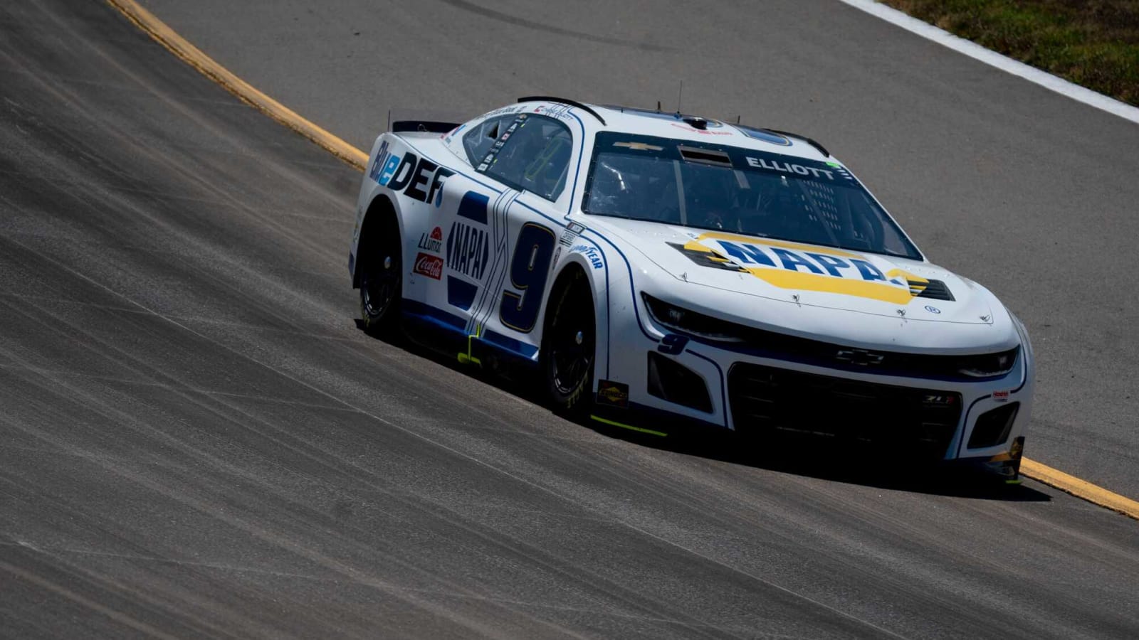 NASCAR proves it doesn't need playoffs to create championship fight