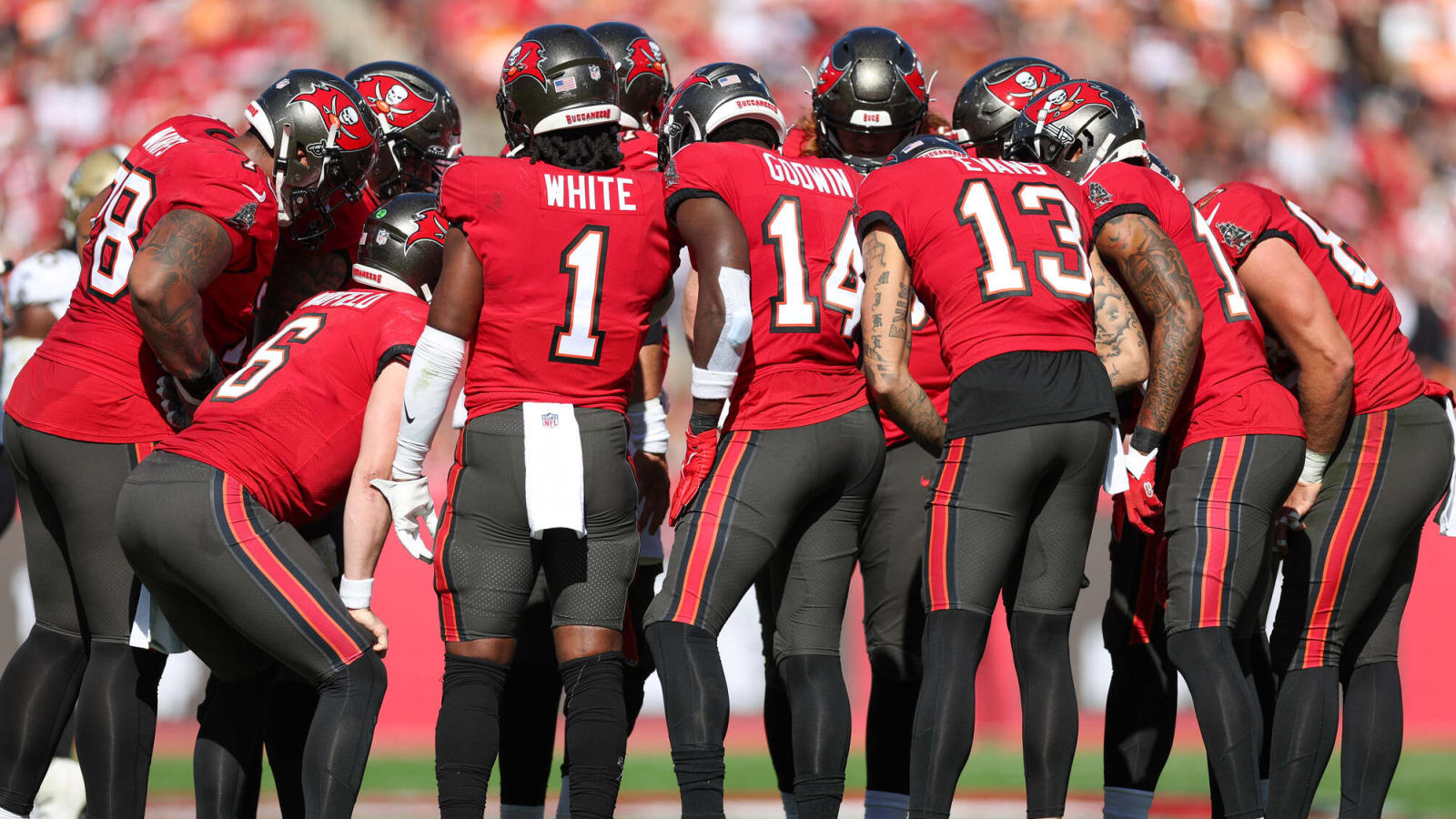 NFC South Week 18 predictions: Bucs top Panthers, clinch division