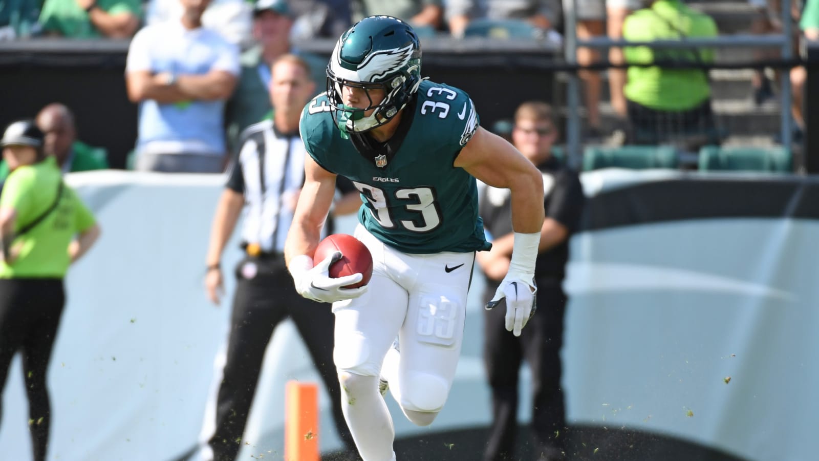 Watch: Eagles rookie gives Derrick Henry the pile-driver in win over hapless Ravens