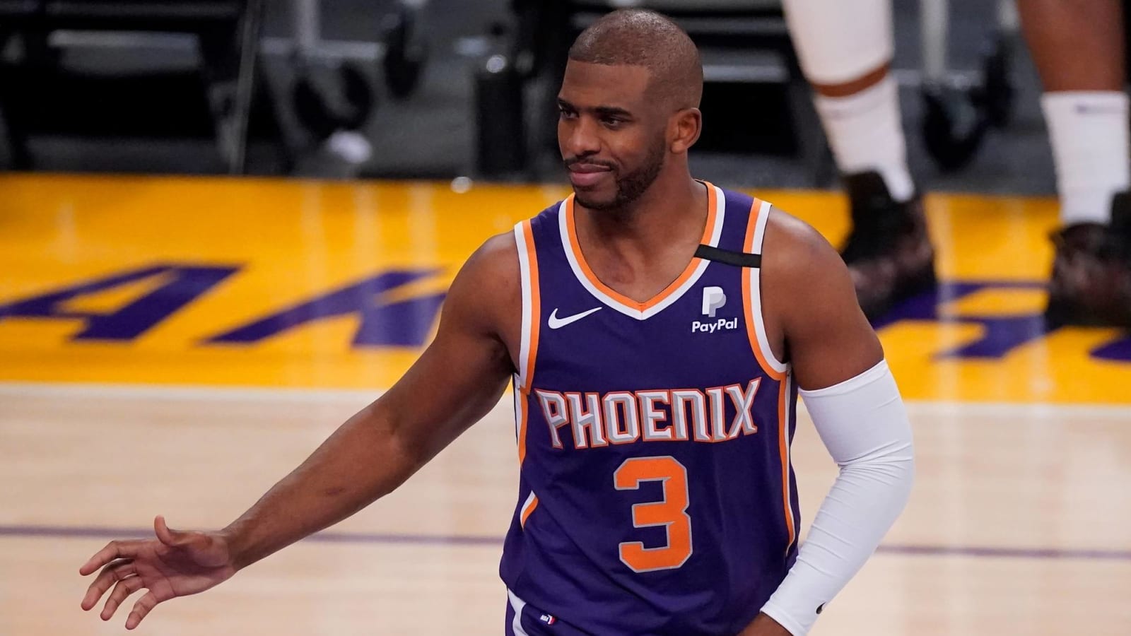 Chris Paul committed dirty trip against Kyle Kuzma in Game 3