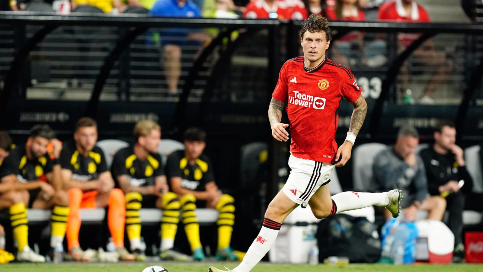 Sweden manager names his captain after conversation with Victor Lindelof