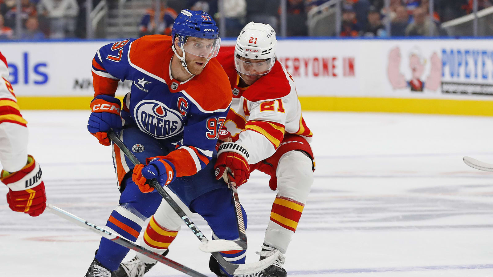 McDavid awkwardly comments on viral video of him screaming at teammates