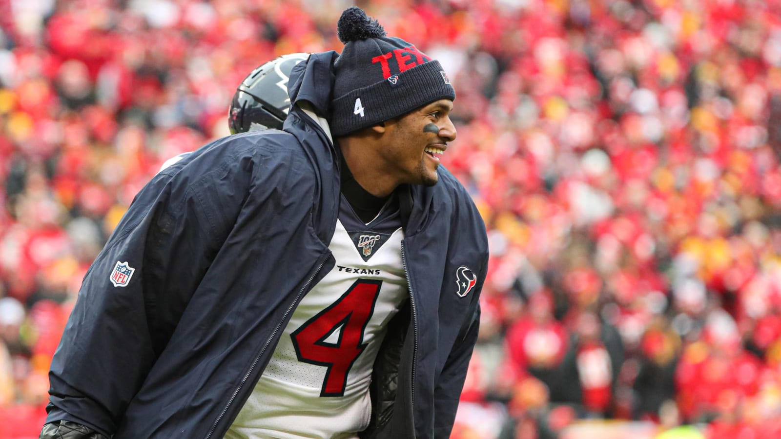 Deshaun Watson tweets interest in Texans adding Antonio Brown