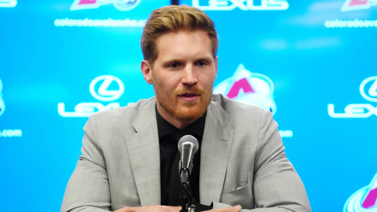 How to ease Landeskog back after knee surgery