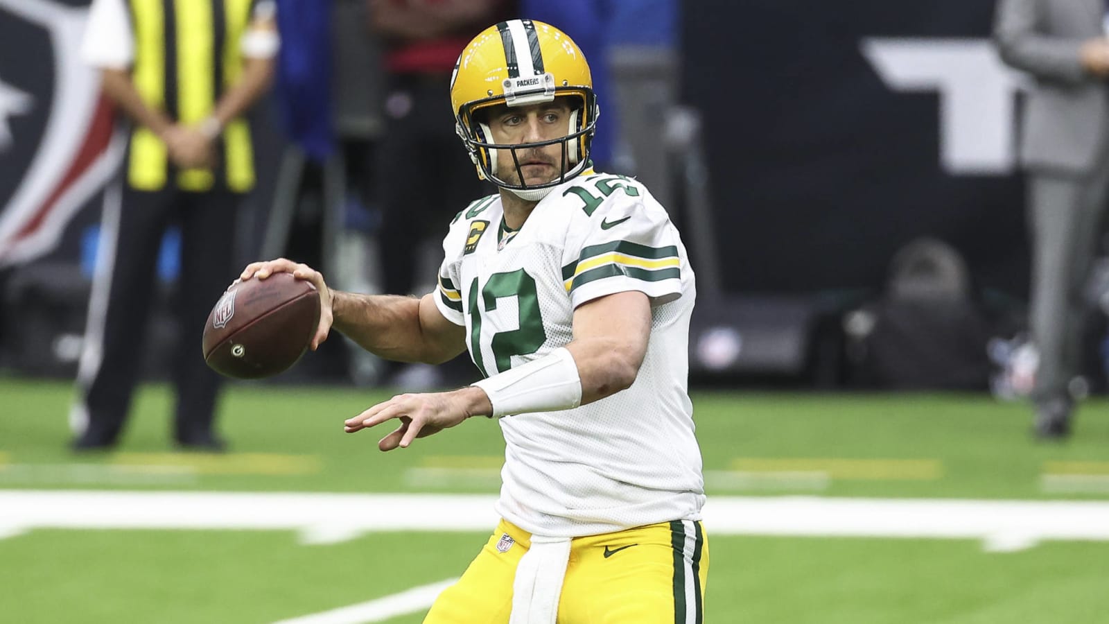 NFC exec speculates on asking price for Aaron Rodgers