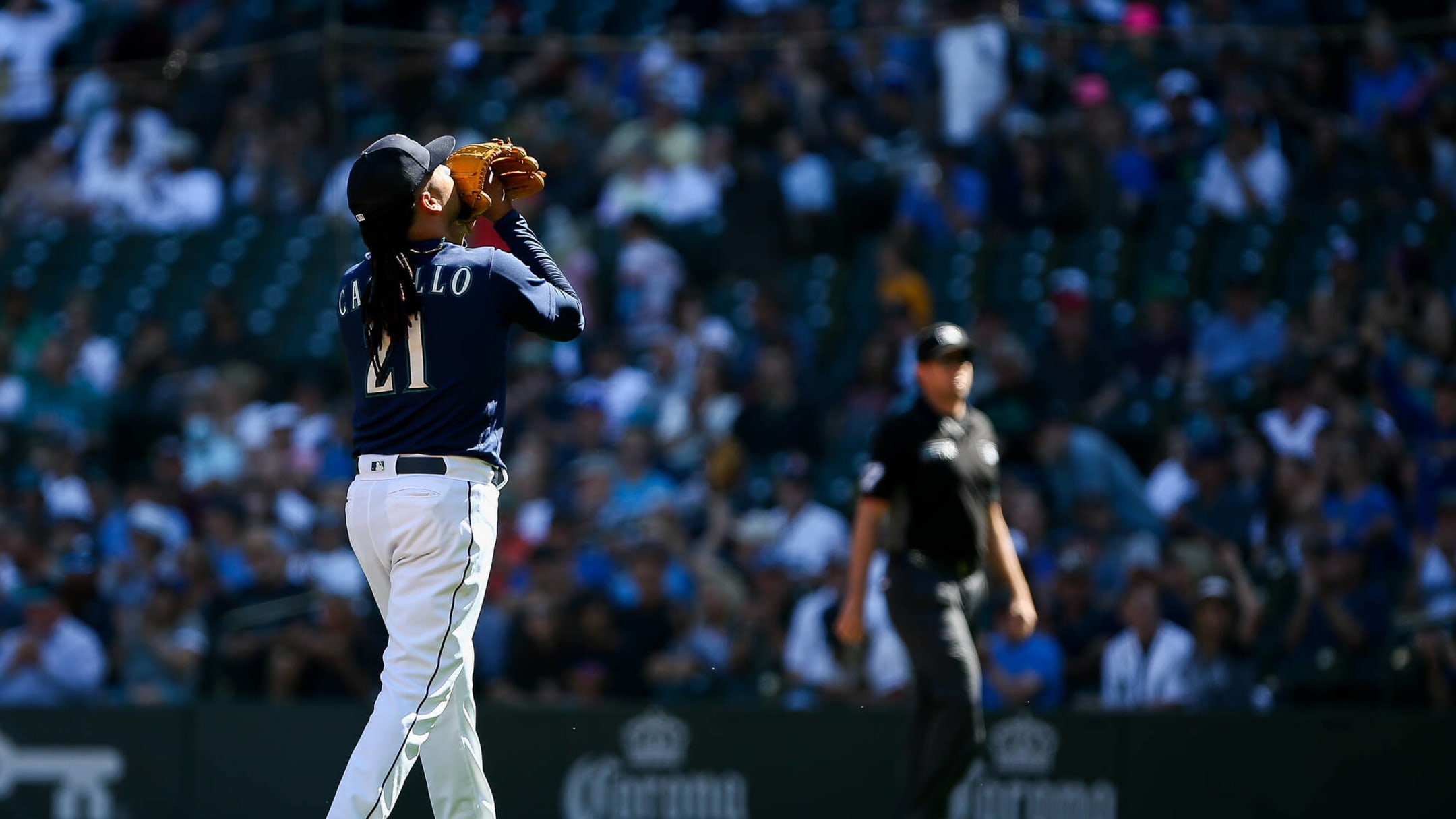 Mariners, Luis Castillo agree to 5-year, $108M extension
