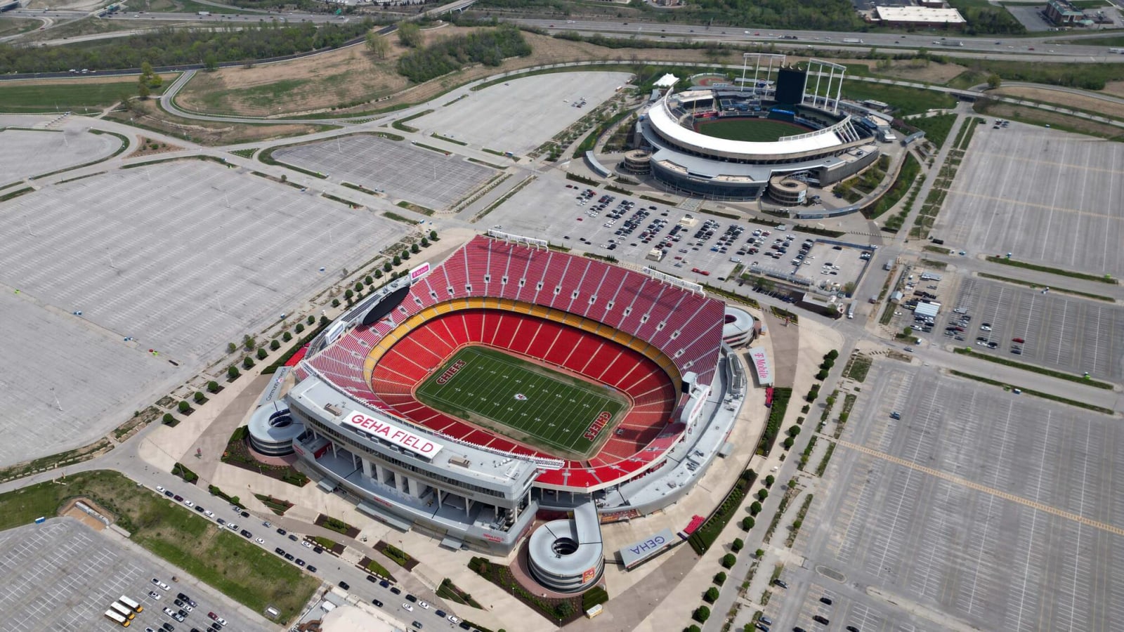 Report: Kansas lawmakers devising new plan to lure Chiefs or Royals