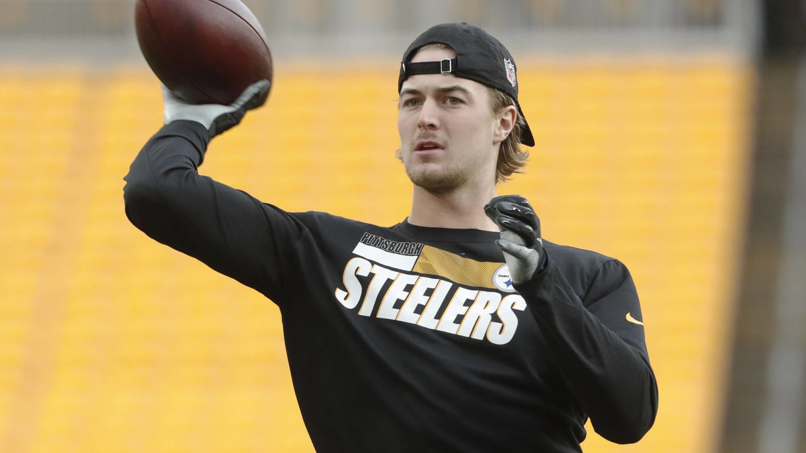 Should Steelers shut down rookie QB Kenny Pickett following second concussion?