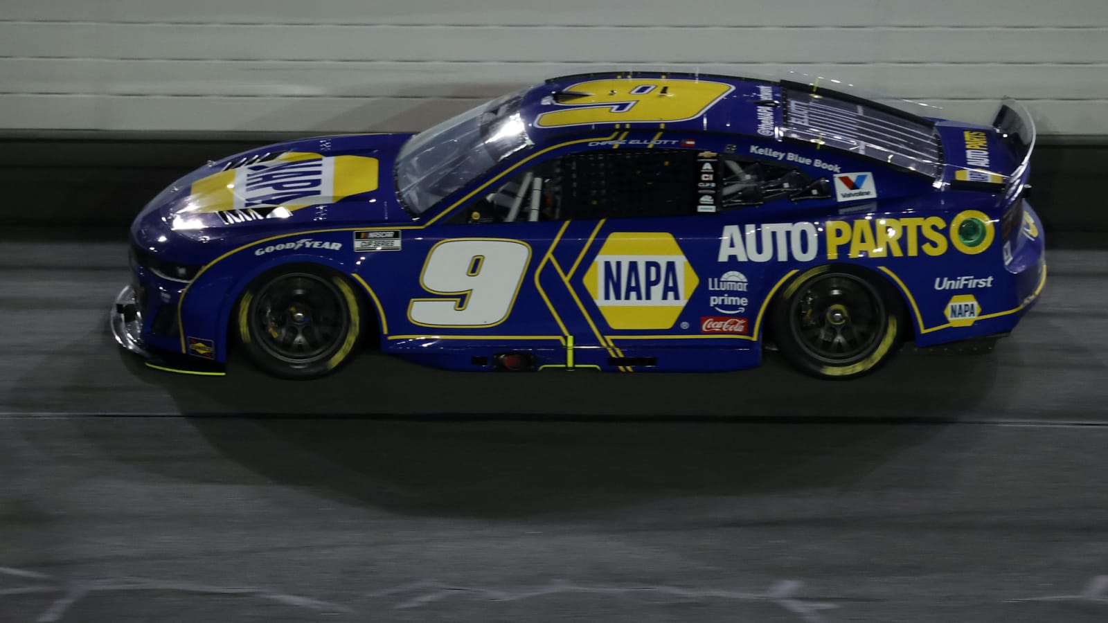 Watch: Chase Elliott, Brad Keselowski collide in wreck at Atlanta