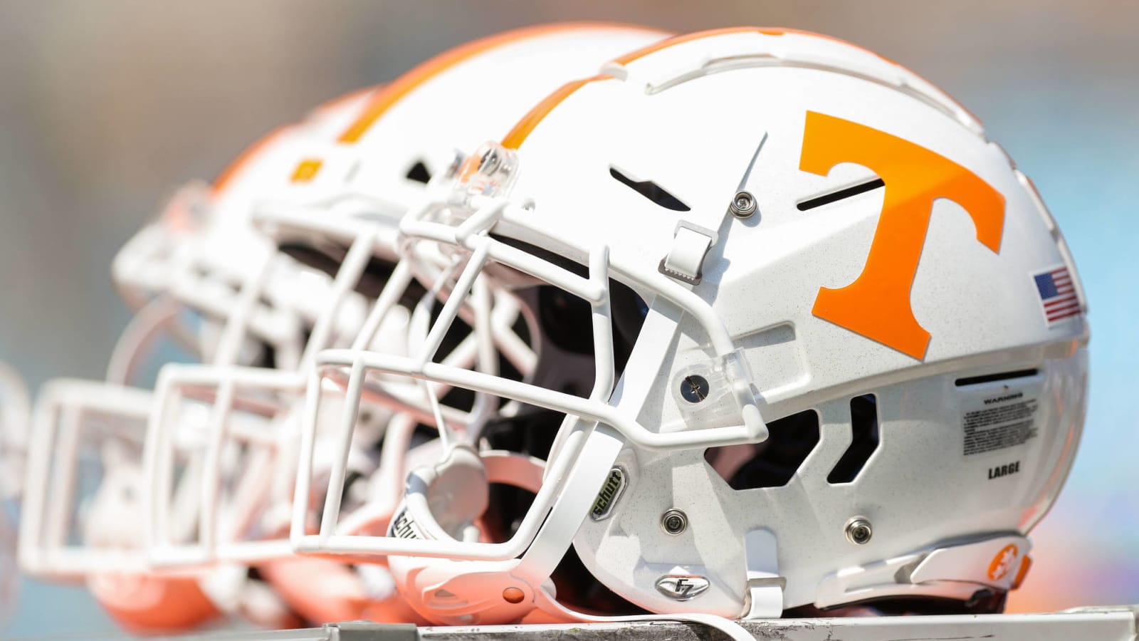 Tennessee chancellor suggests Volunteers will play football this year 