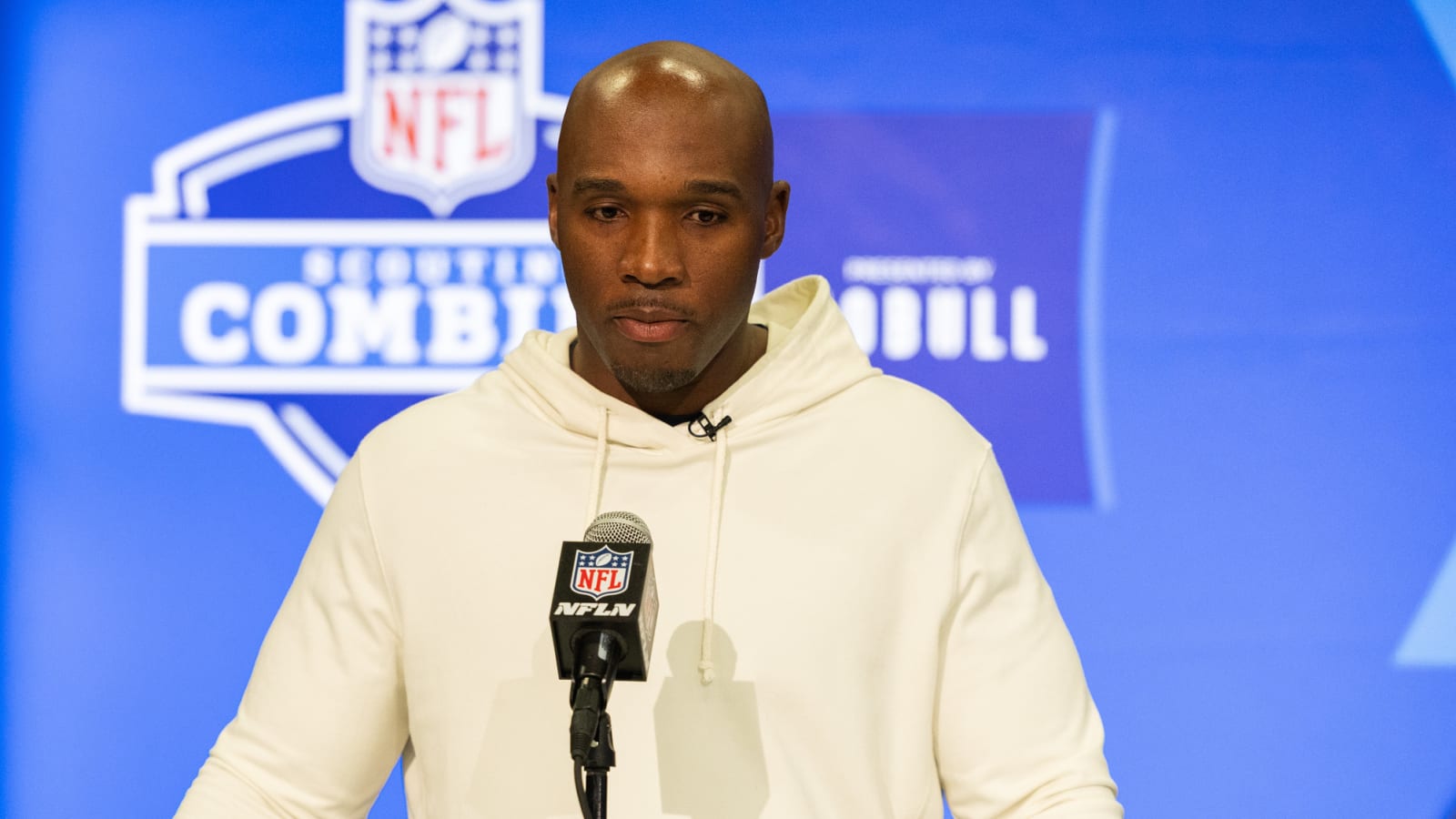 AFC Notes: DeMeco Ryans, Nick Folk, Jaguars, Texans, Titans