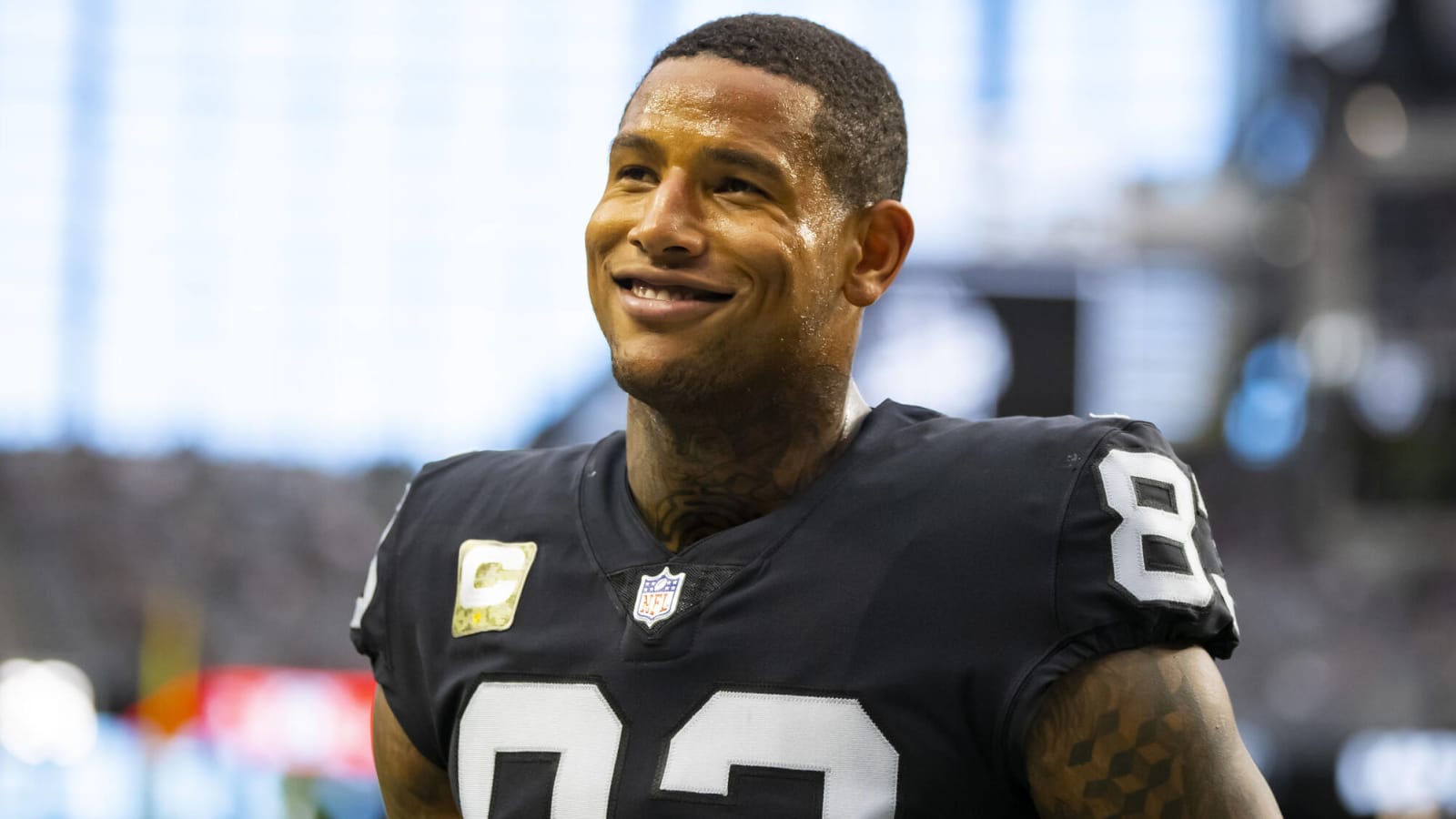 Raiders focusing on extensions for Darren Waller, Denzel Perryman?