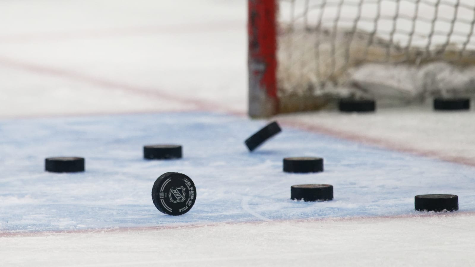 Top Flyers Goalie Prospect Earns First KHL Win