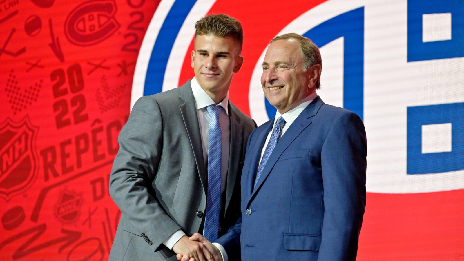 Canadiens sign first-rounder Filip Mesar to entry-level deal